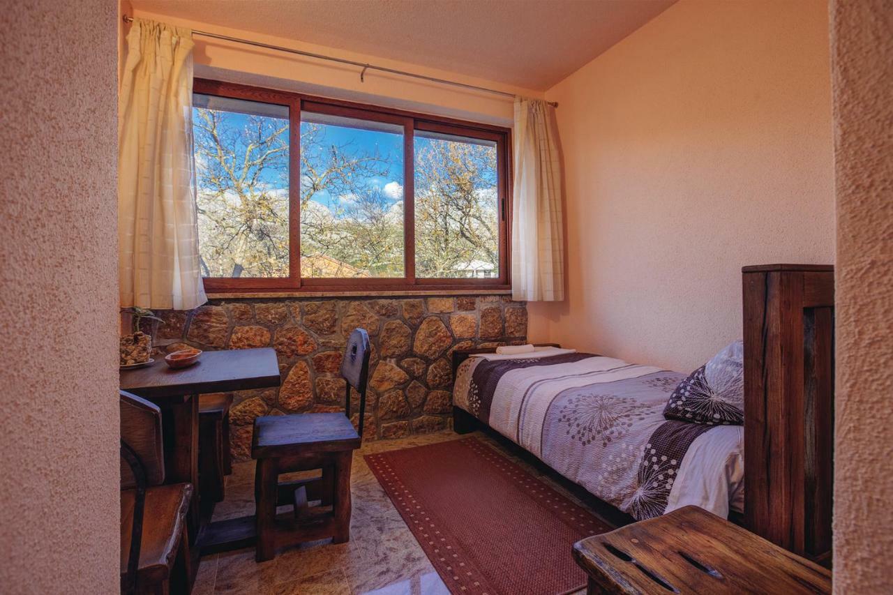 Apartmani I Sobe Dinko Starigrad Paklenica Esterno foto