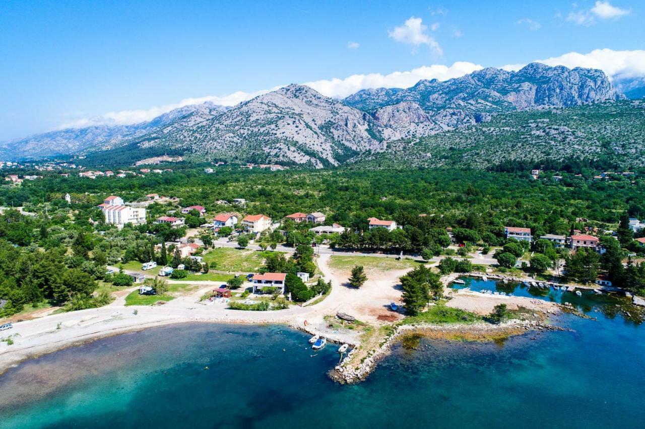 Apartmani I Sobe Dinko Starigrad Paklenica Esterno foto